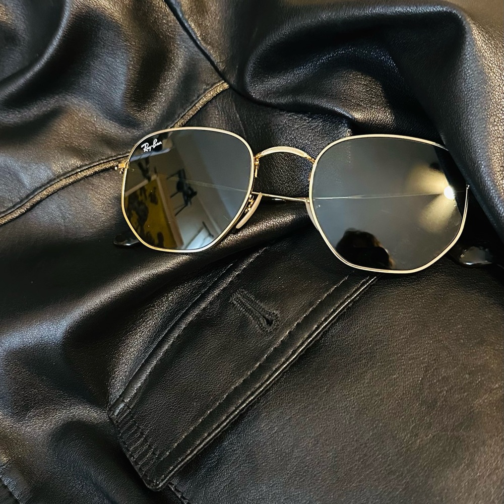 Ray-Ban Gold octagonal aviator Sunglasses Like New